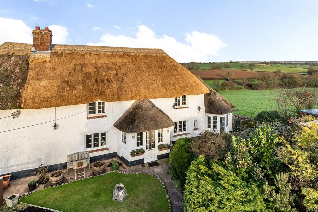 Main image of property: Clyst Honiton, Exeter
