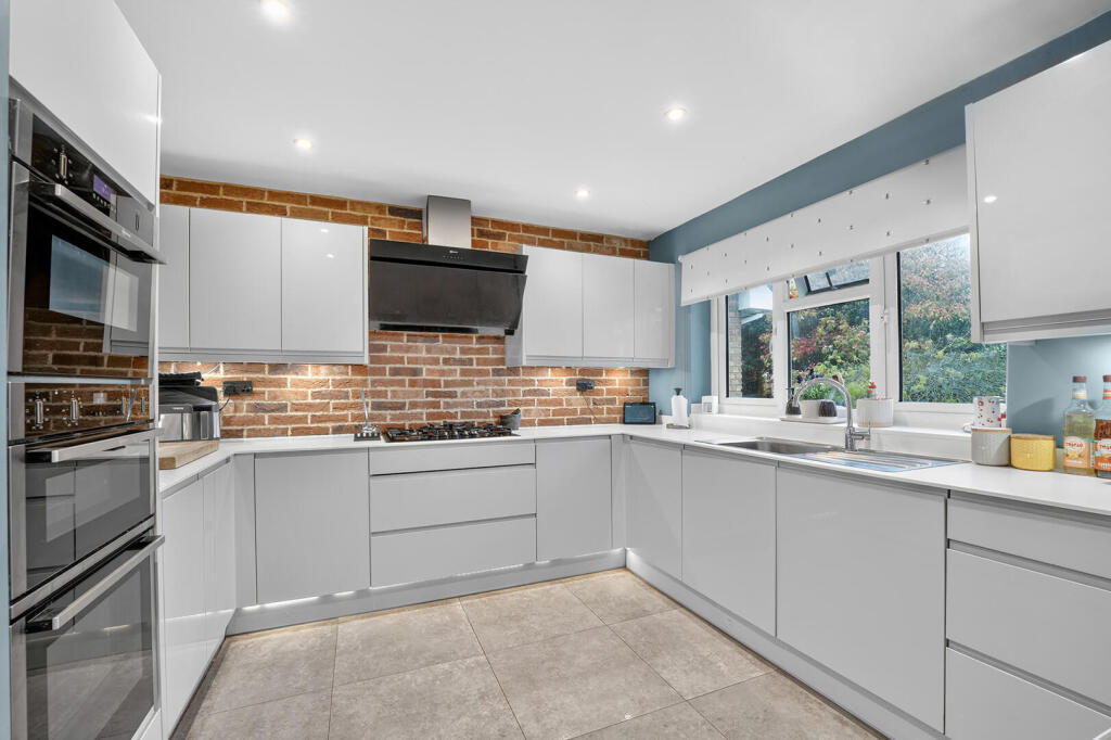 Main image of property: Blacksmiths Common, Chalton