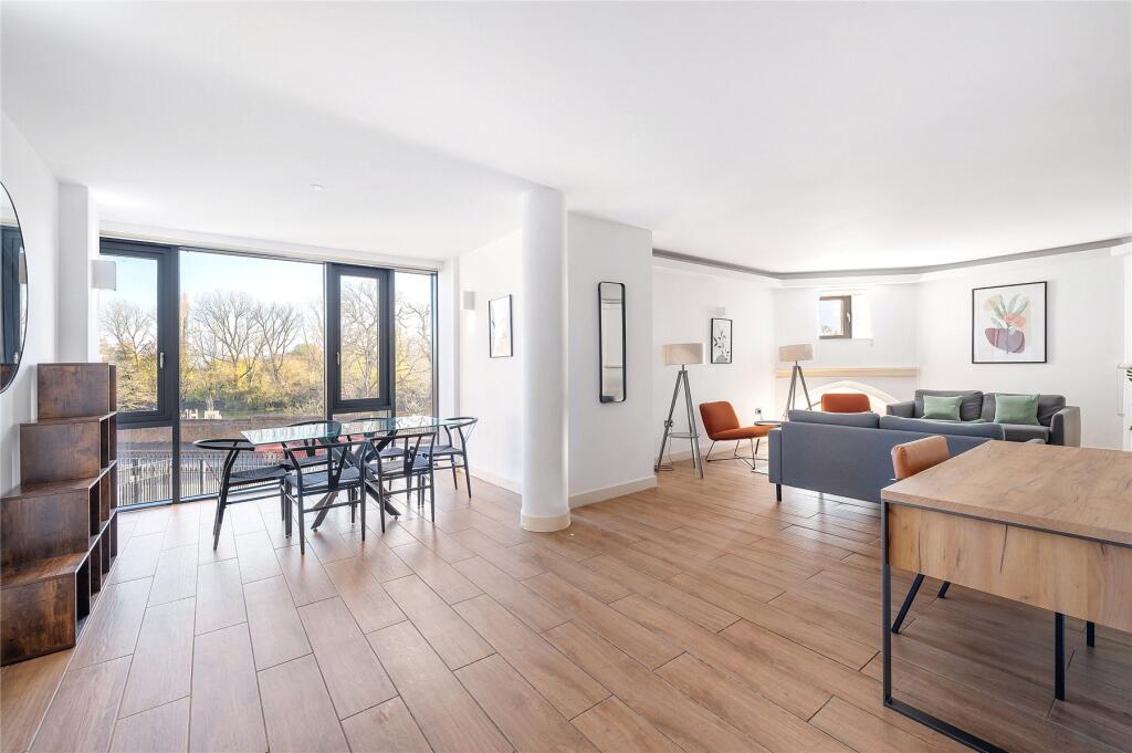 Main image of property: St Georges Apartments, 368 High Street, Brentford, TW8