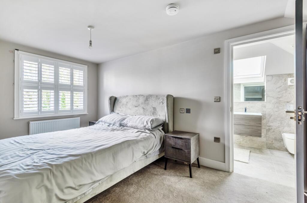 Apartment in London - More