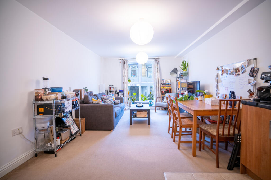 Apartment in London - View 3