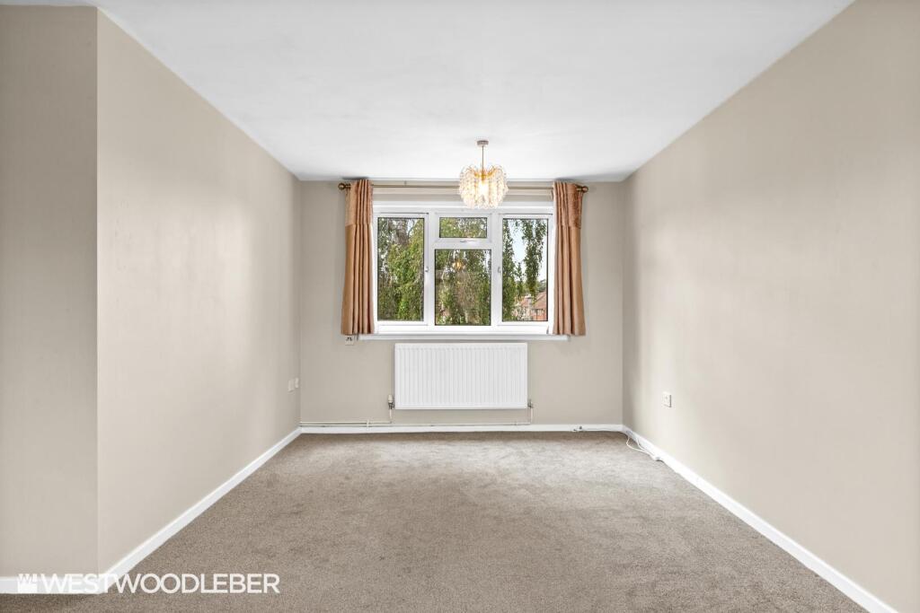 Apartment in Enfield - View 5