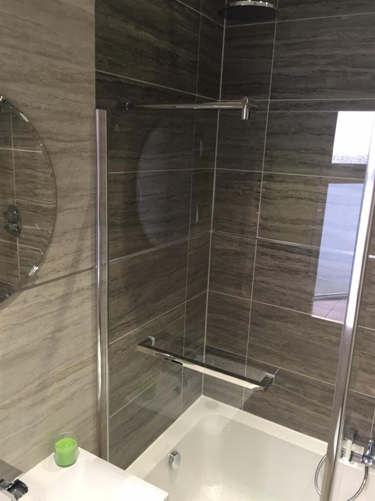 Apartment in Newcastle upon Tyne - View 5