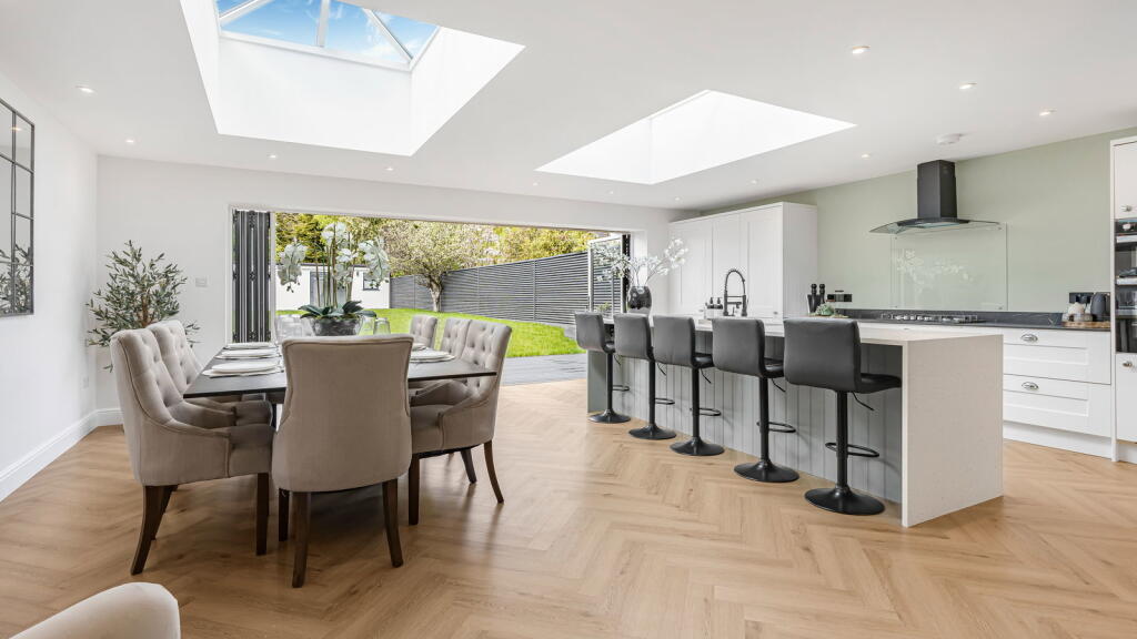 House in Sutton Coldfield, Whitehouse Common - View 2