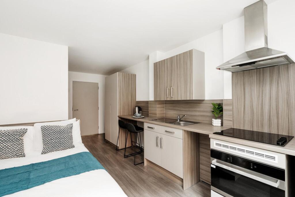 Studio flat for rent