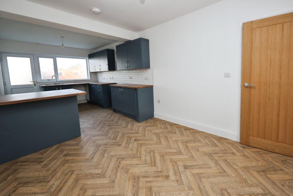 Main image of property: Carlisle Close, North Hykeham, Lincoln, Lincolnshire, LN6