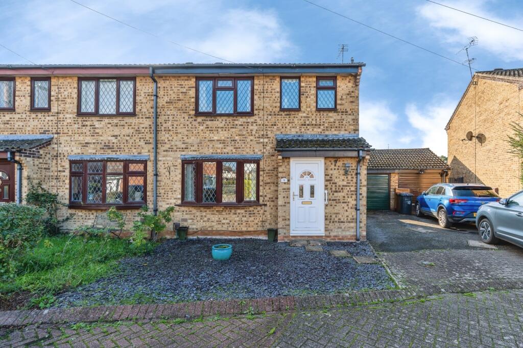 3-bed semi-detached on Petty Close, Romsey, Hampshire, SO51, £425,000