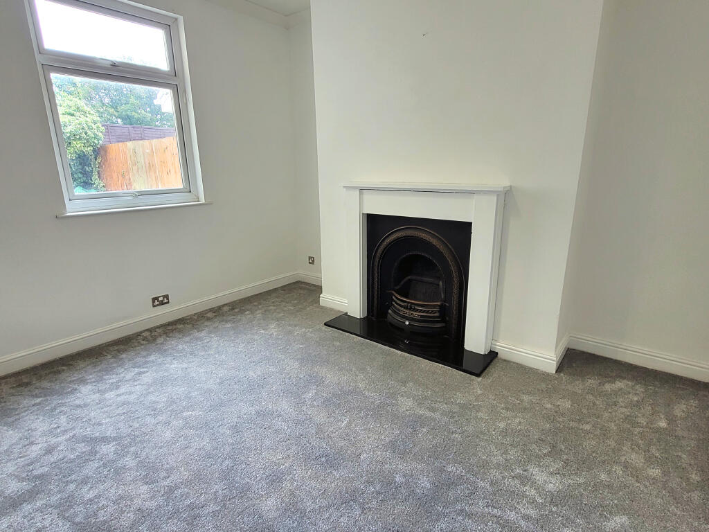 South Road, Porthcawl, CF36 3DG photo 3