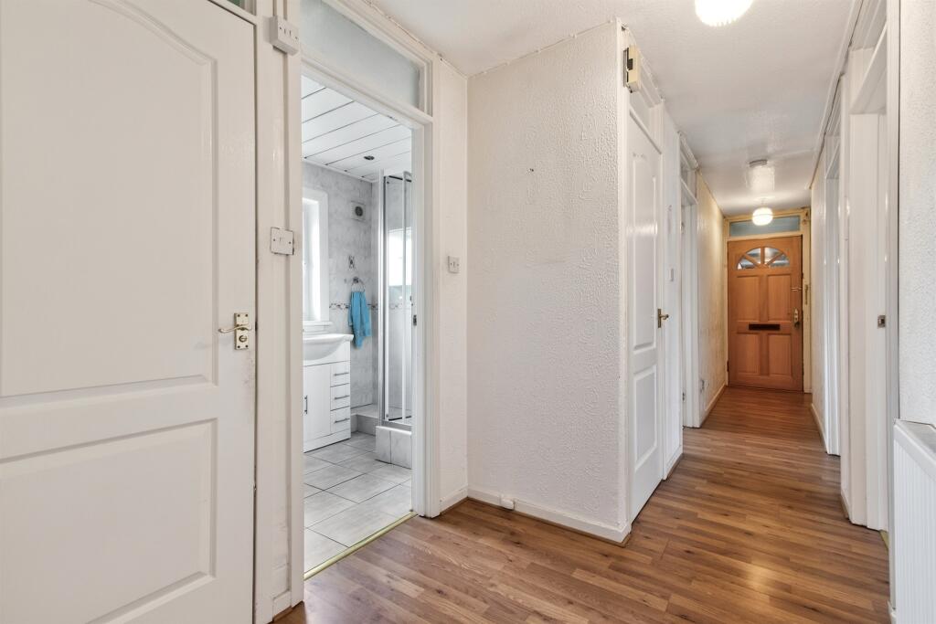 Apartment in Glasgow, Fountainwell, Sighthill - View 2