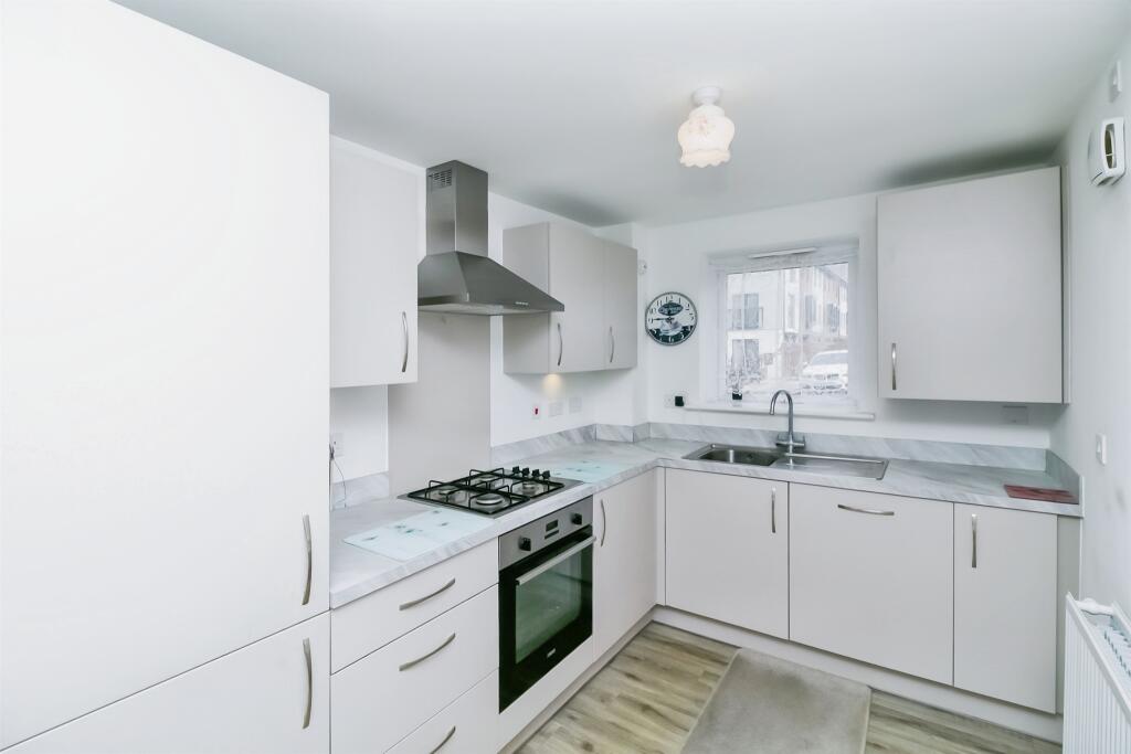 Apartment in Barry, Vale of Glamorgan - View 3