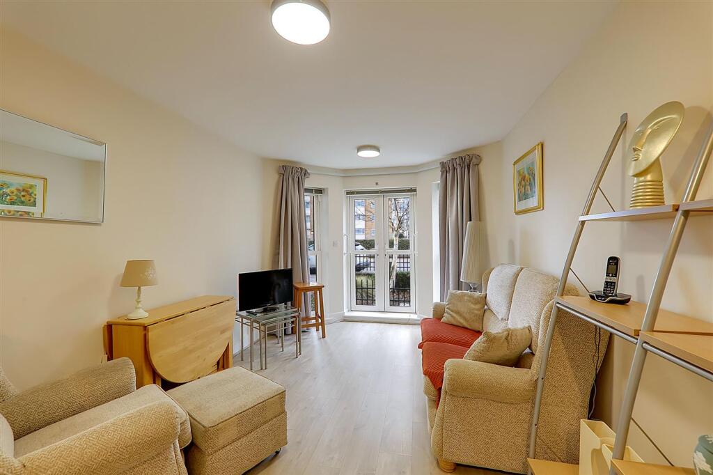 Apartment in Brighton - View 5