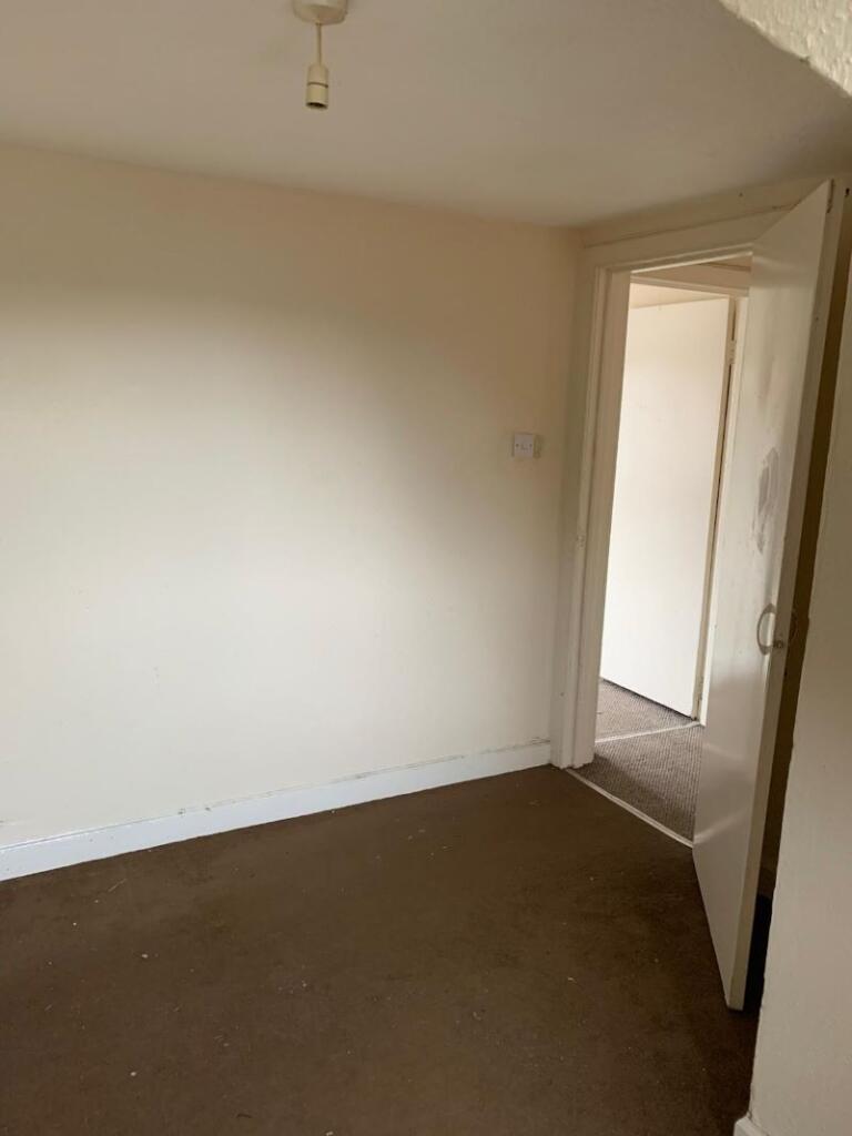 Apartment in Paisley, Argyll and Bute - View 2