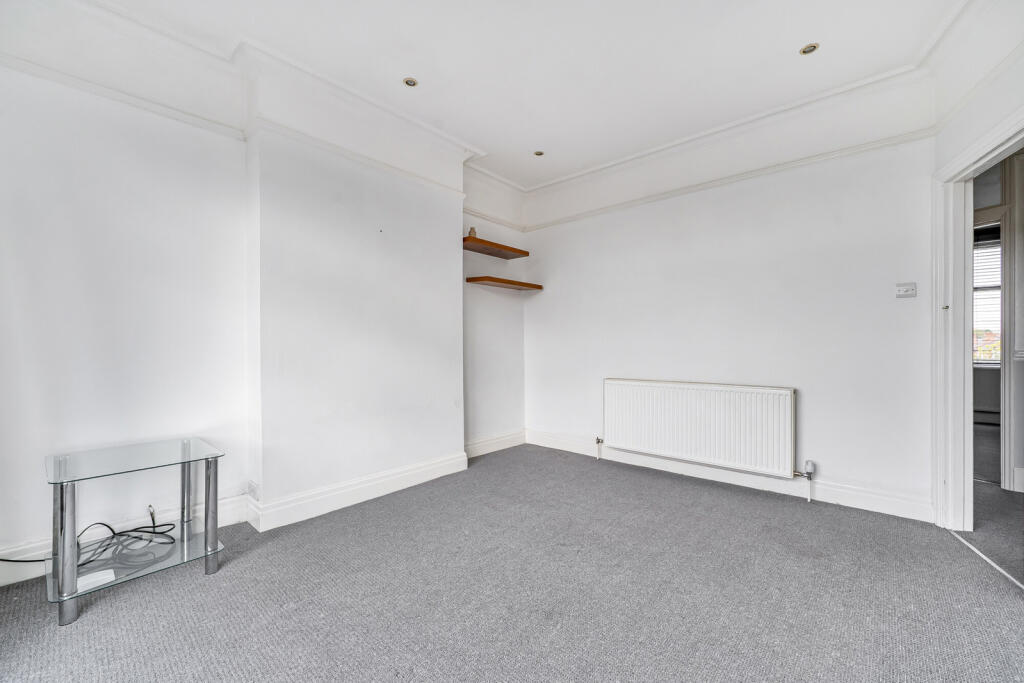 House in London - View 3