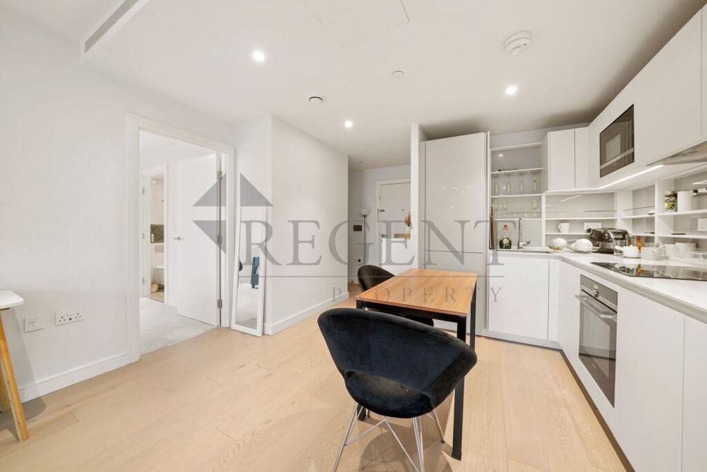 Apartment in London, Chelsea Creek, Fulham - View 4