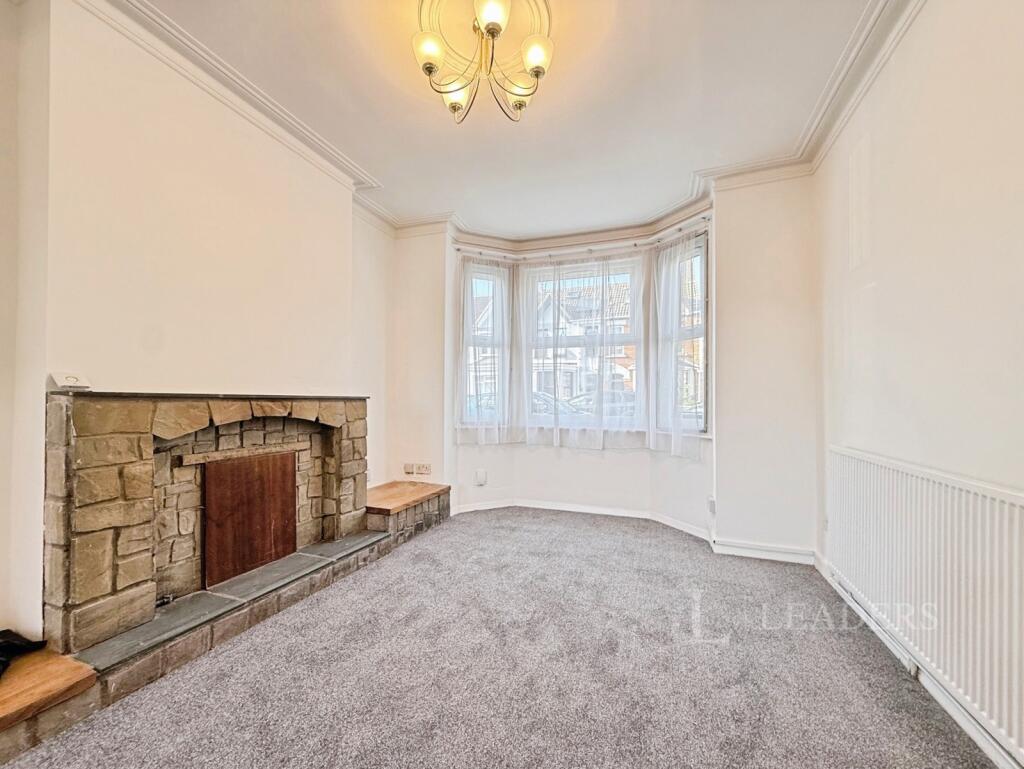 House in Bedford, Queens Park - View 5