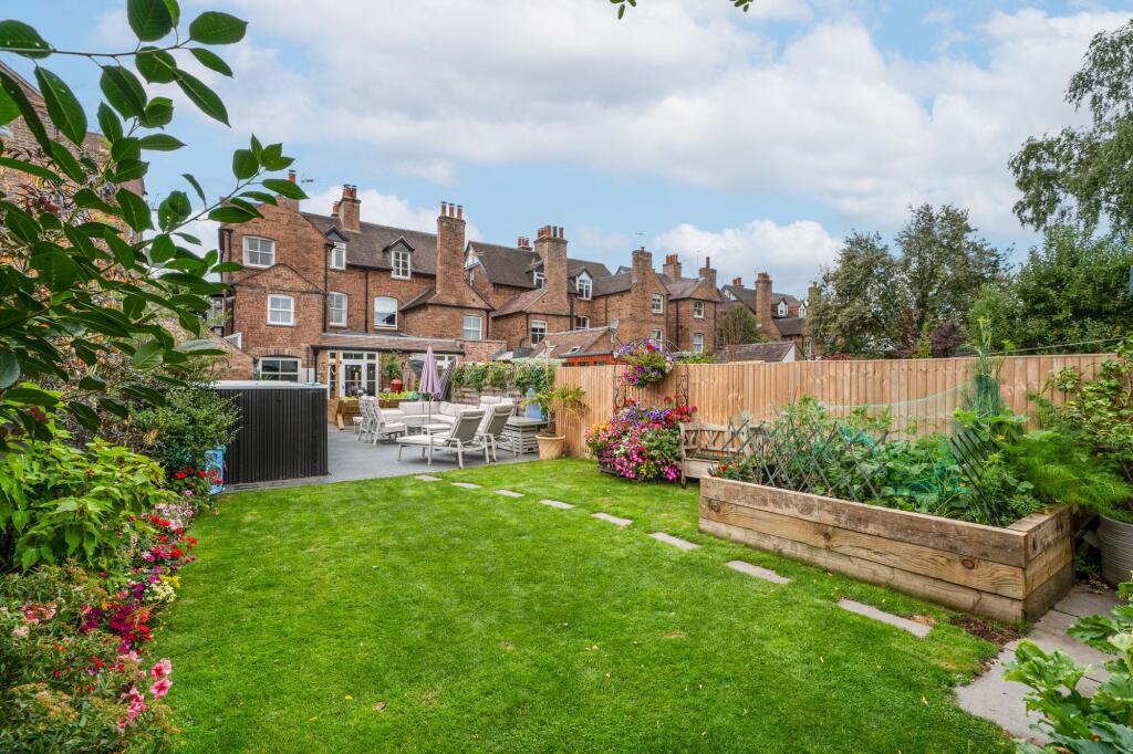 House in Bridgnorth, High Town, Oldbury - View 4