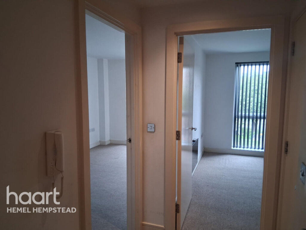 Main image of property: Cotterells, Hemel hempstead