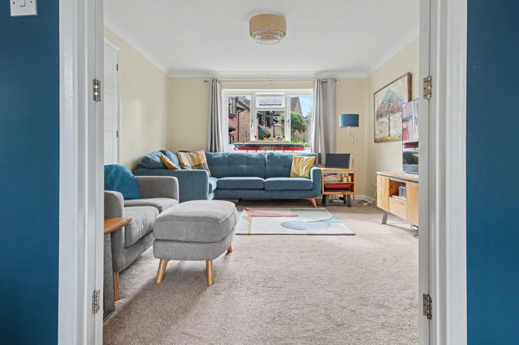 House in Southampton, Chartwell Green, West End - More