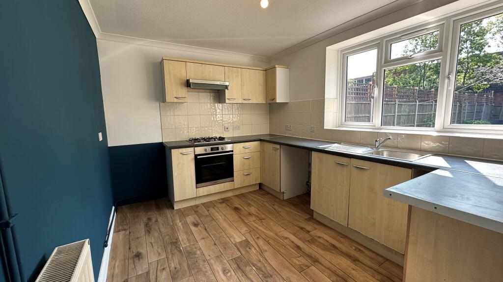 Main image of property: Barkingside, IG6