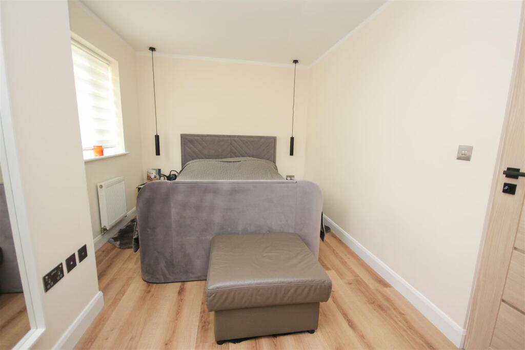 House in Wellingborough, Hatton Park - View 5