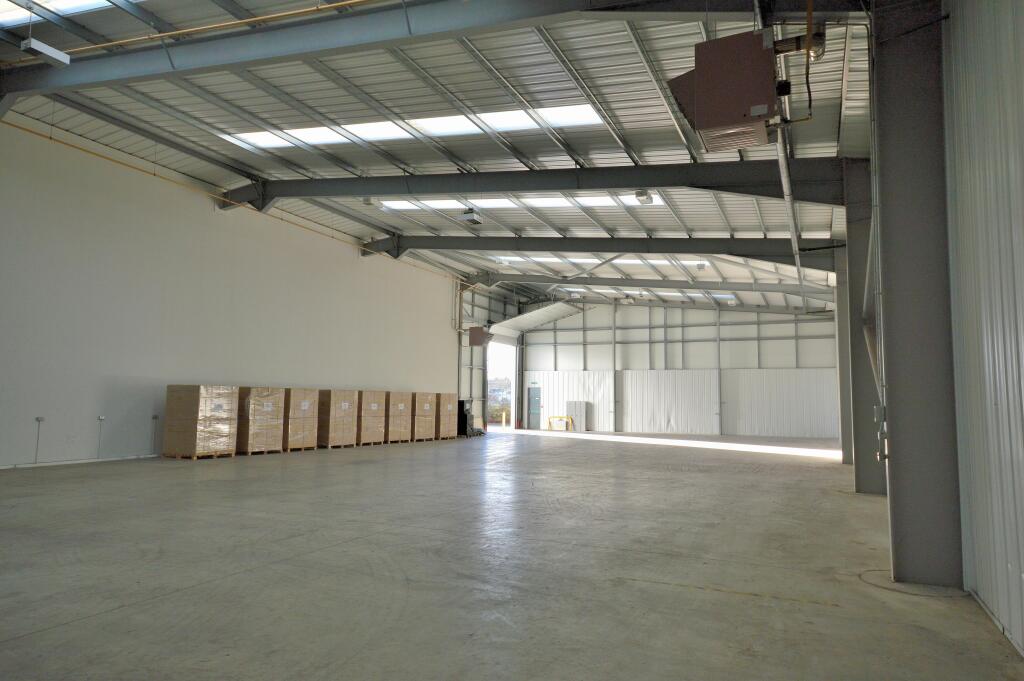 Unit B Li Lin House warehouse 171213.JPG