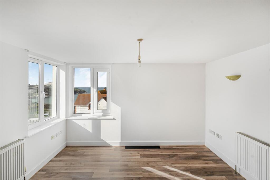 Apartment in Newquay, Trenance - View 4
