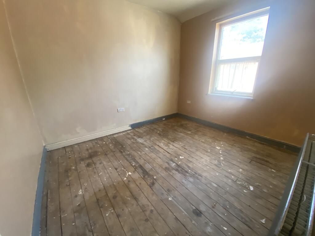House in Rotherham, South Yorkshire - View 4