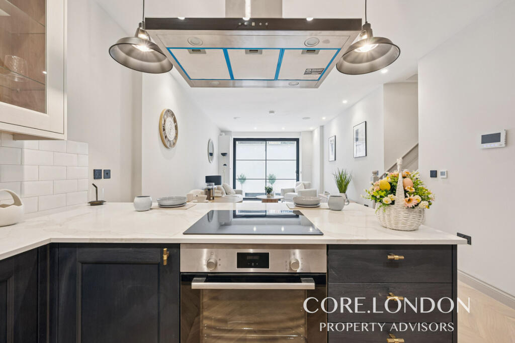 Apartment in London, Hanwell - View 3