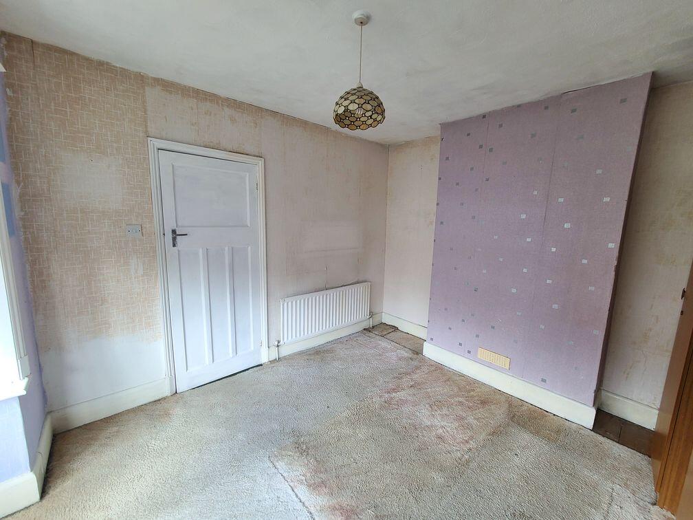 House in Southampton - More