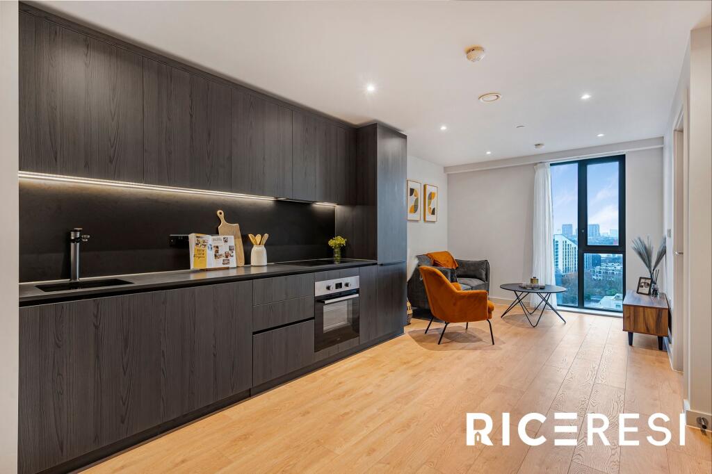 Main image of property: Manchester, M3 1AS