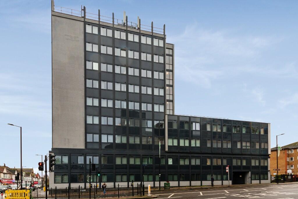 Main image of property: Flint Court, High Road, London, N12