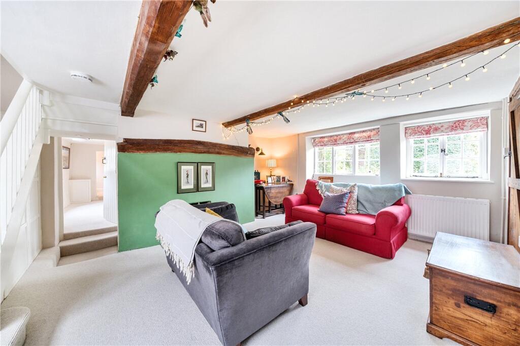 Castle Street, Aldbourne, Marlborough, Wiltshire, SN8 photo 3