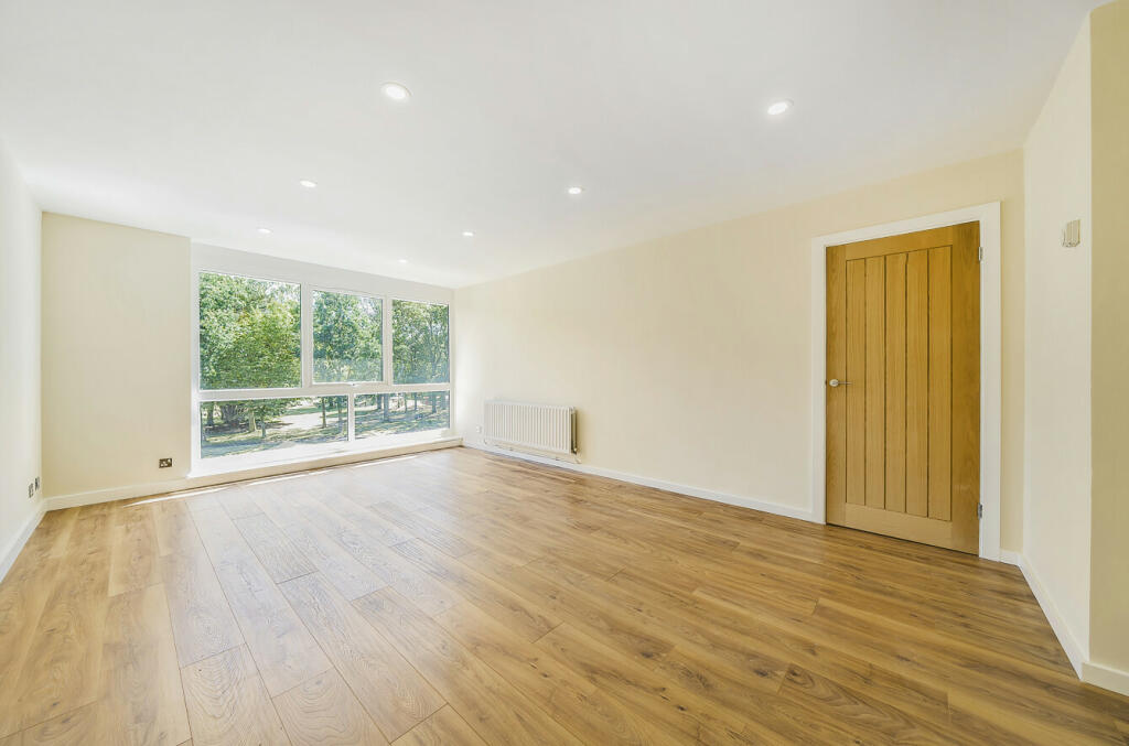 Main image of property: Chislehurst Road, Sidcup, DA14