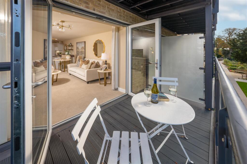 Apartment in Thanet, Upton, Broadstairs and St Peters - View 2