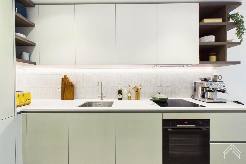Apartment in London - More