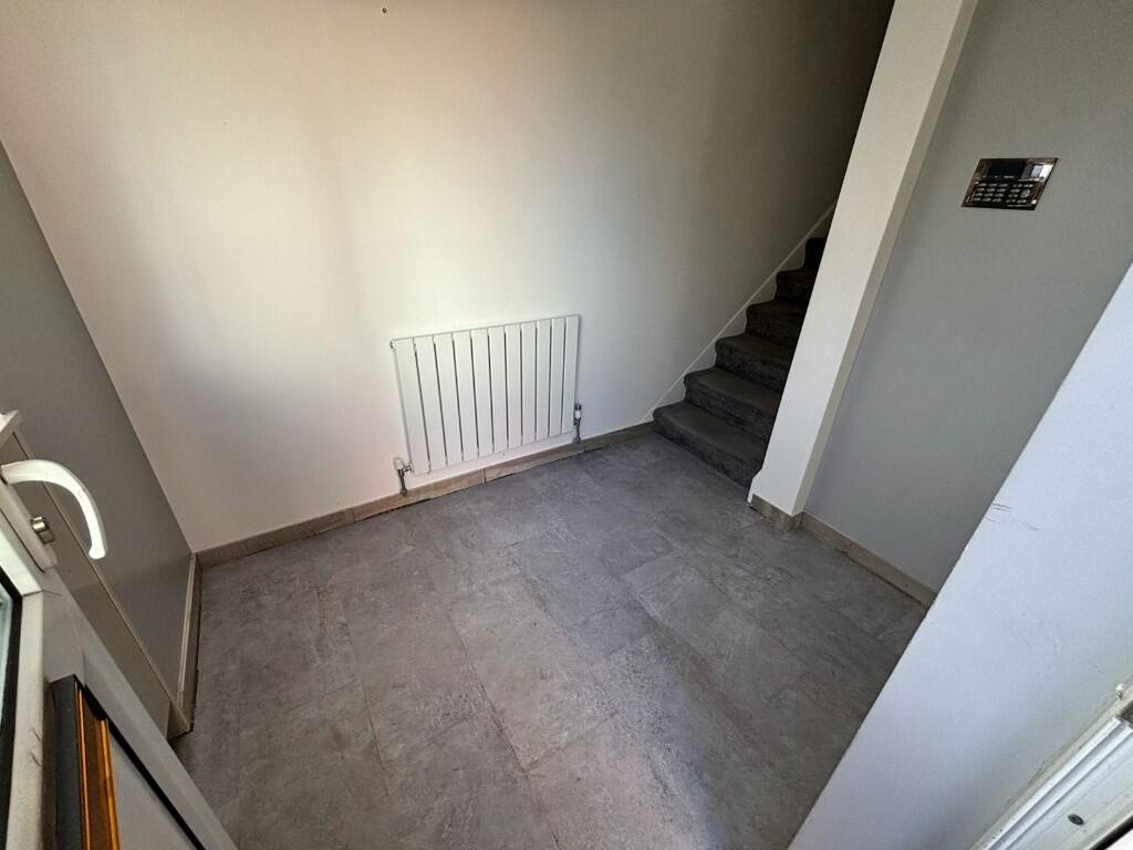 House in Rochdale, Stanycliffe - View 2