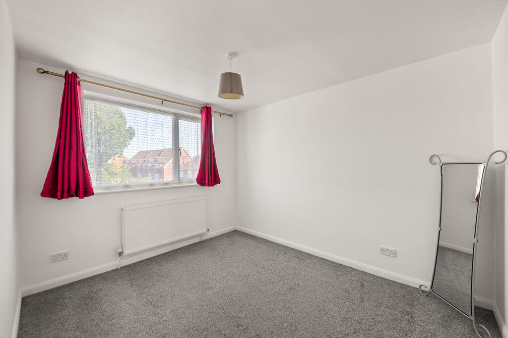 Oriel Way, Northolt - View 6
