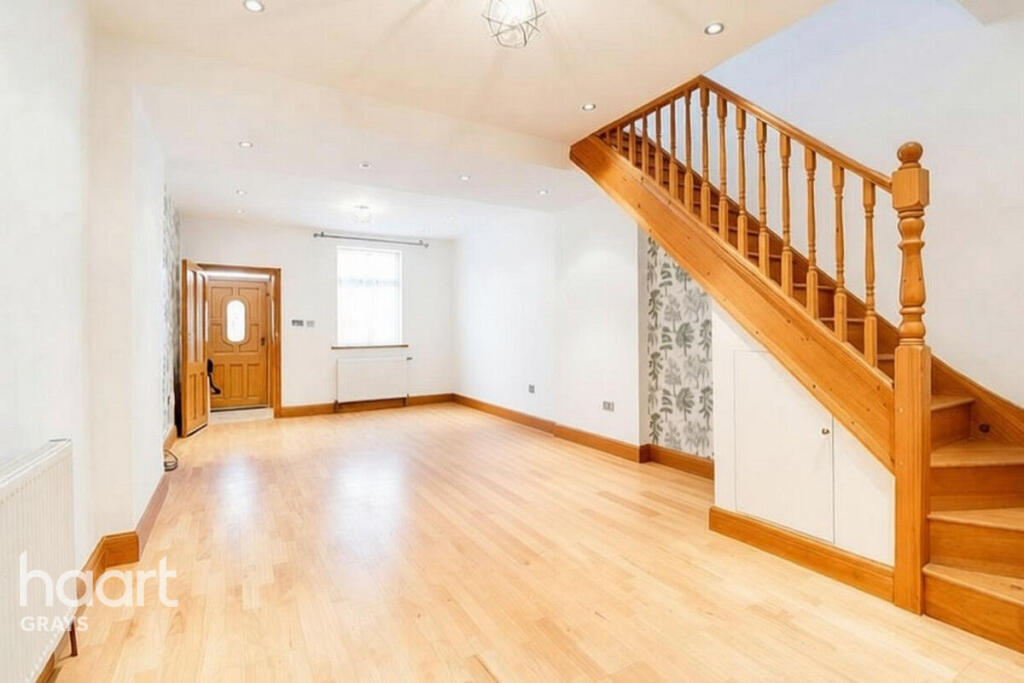 House in Thurrock, Essex - View 3