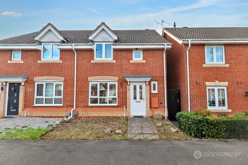 3-bed semi-detached on Lilleburne Drive, The Shires, Nuneaton, CV10 9SE, £220,000