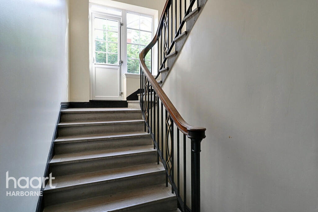 Apartment in Birmingham, West Midlands - View 3