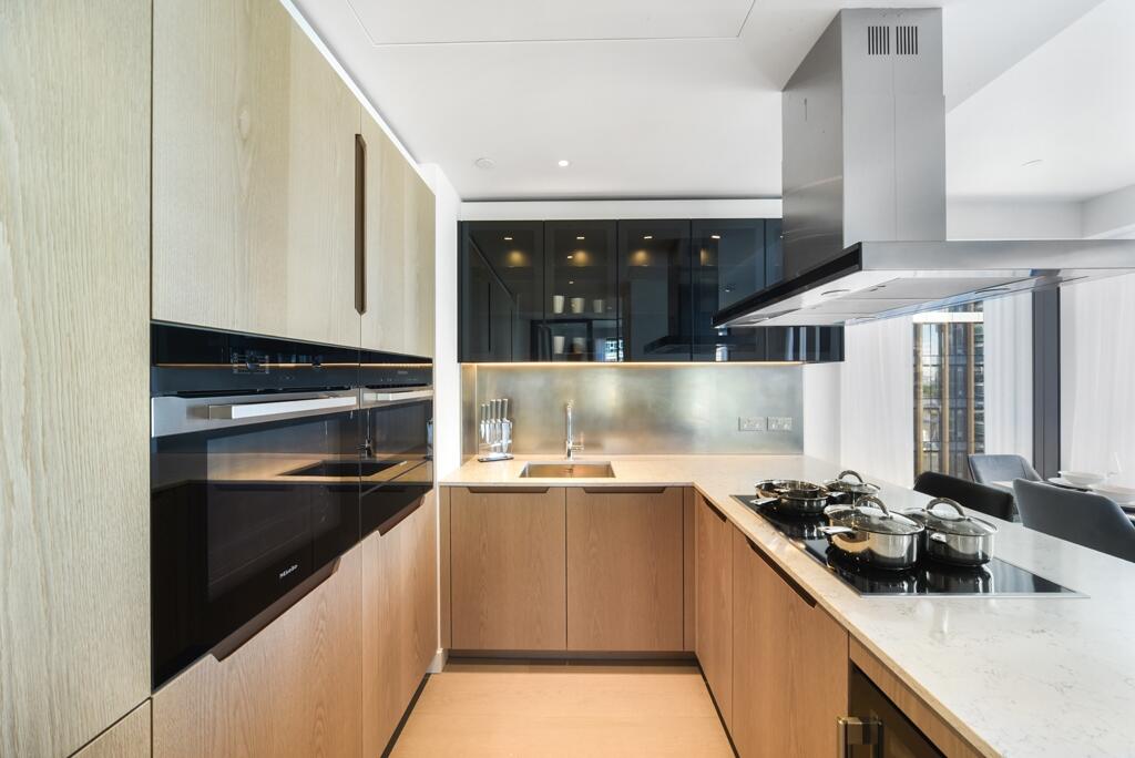 Apartment in London - View 2