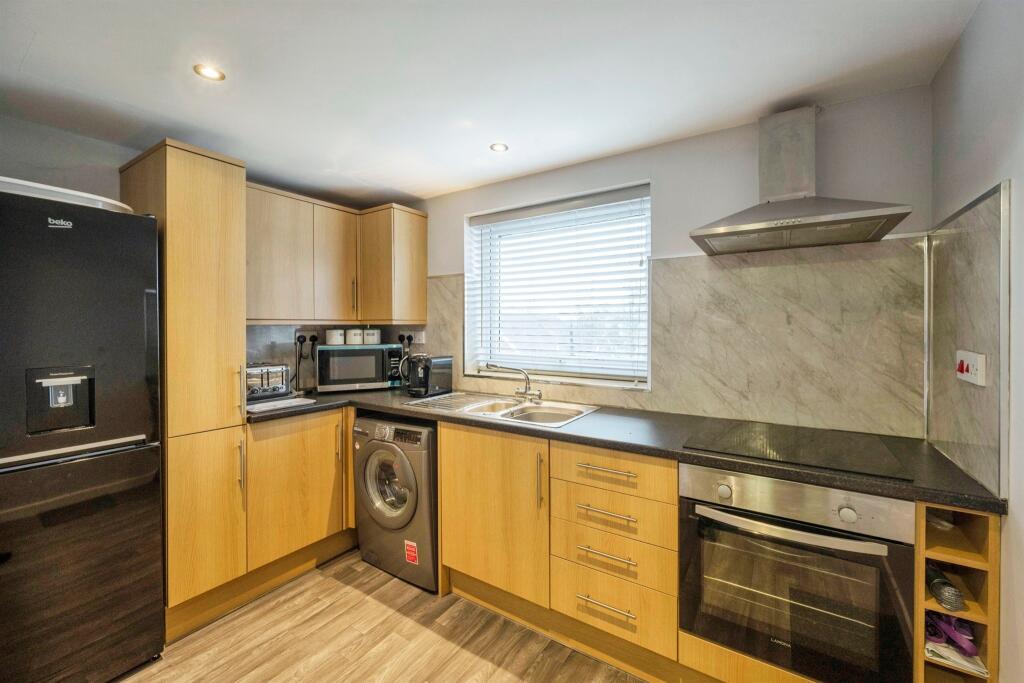 Apartment in Doncaster, Rossington - View 3
