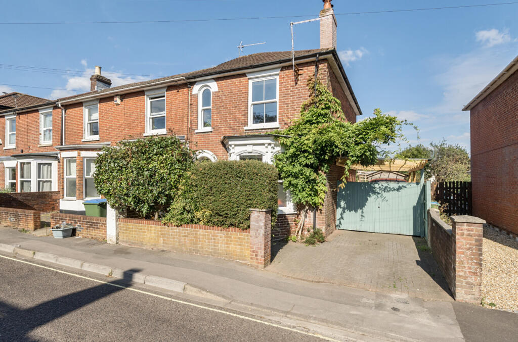 Main image of property: Oxford Road, Inner Avenue, Southampton, Hampshire, SO14