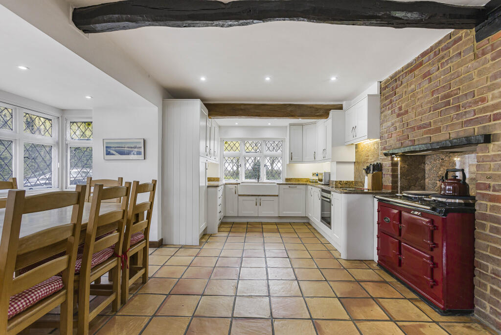 House in Dacorum, Hertfordshire - More
