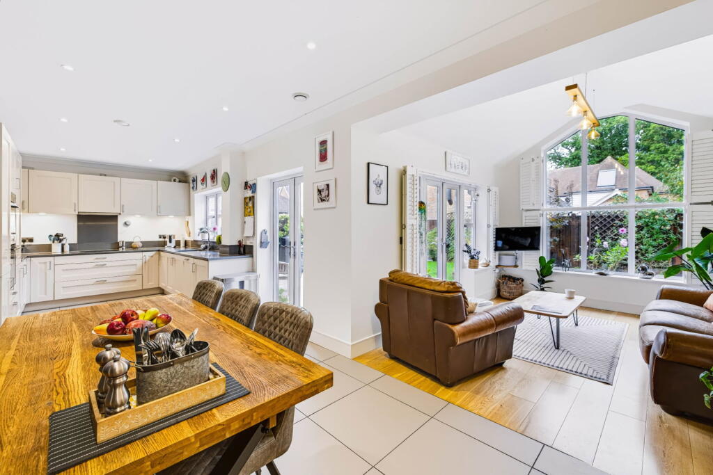 House in East Grinstead, North End - More