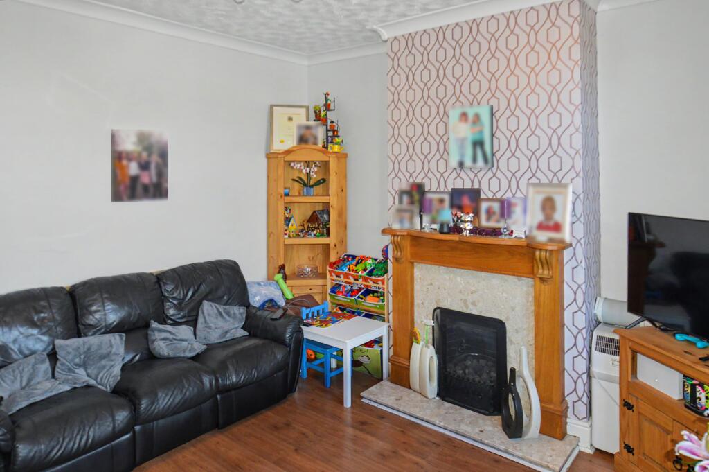 Heath Road, Bedworth, Warwickshire photo 2