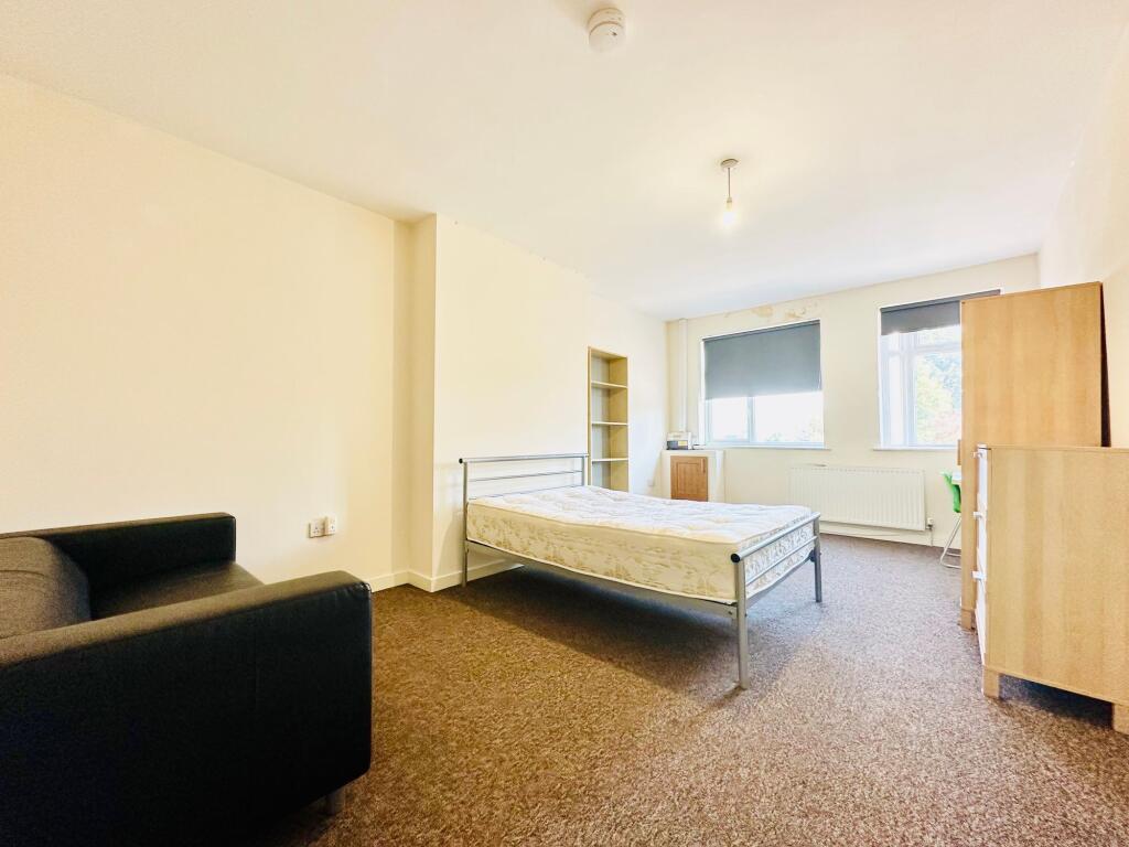 Apartment in Nottingham - View 4