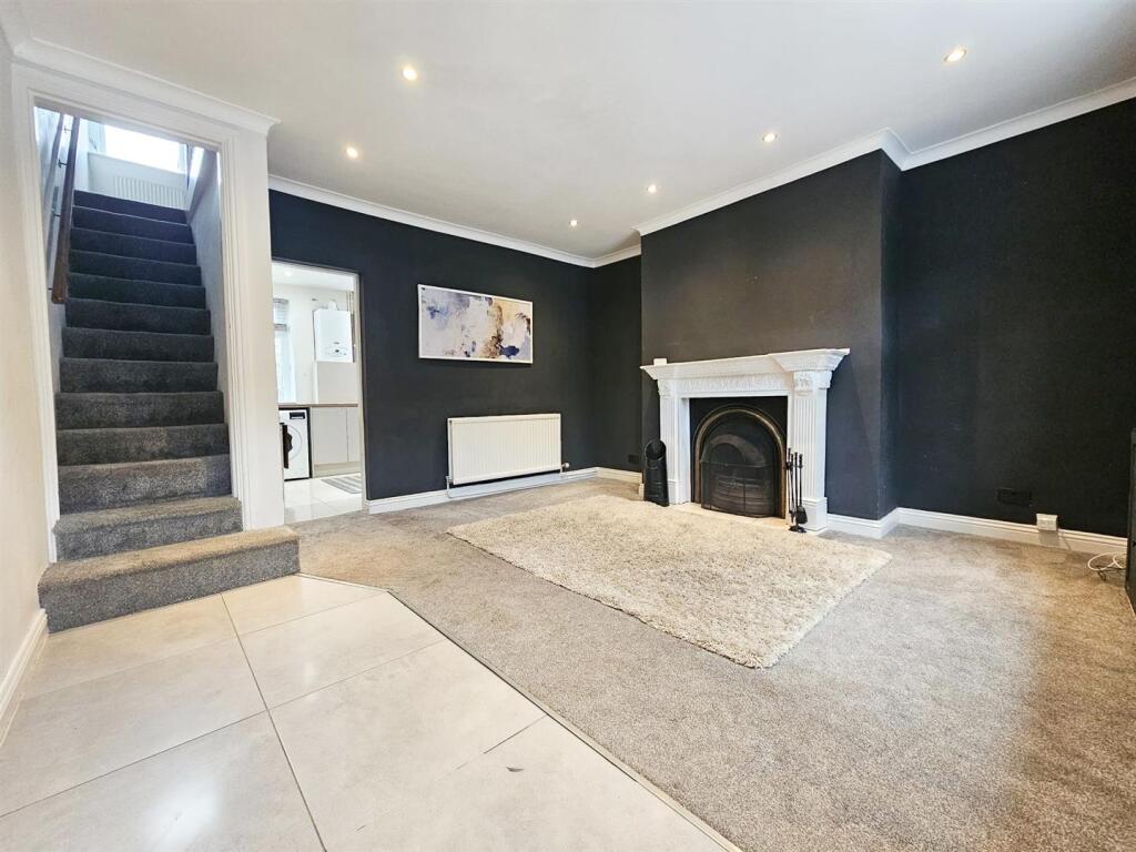 Gibb Street, Cowling photo 2