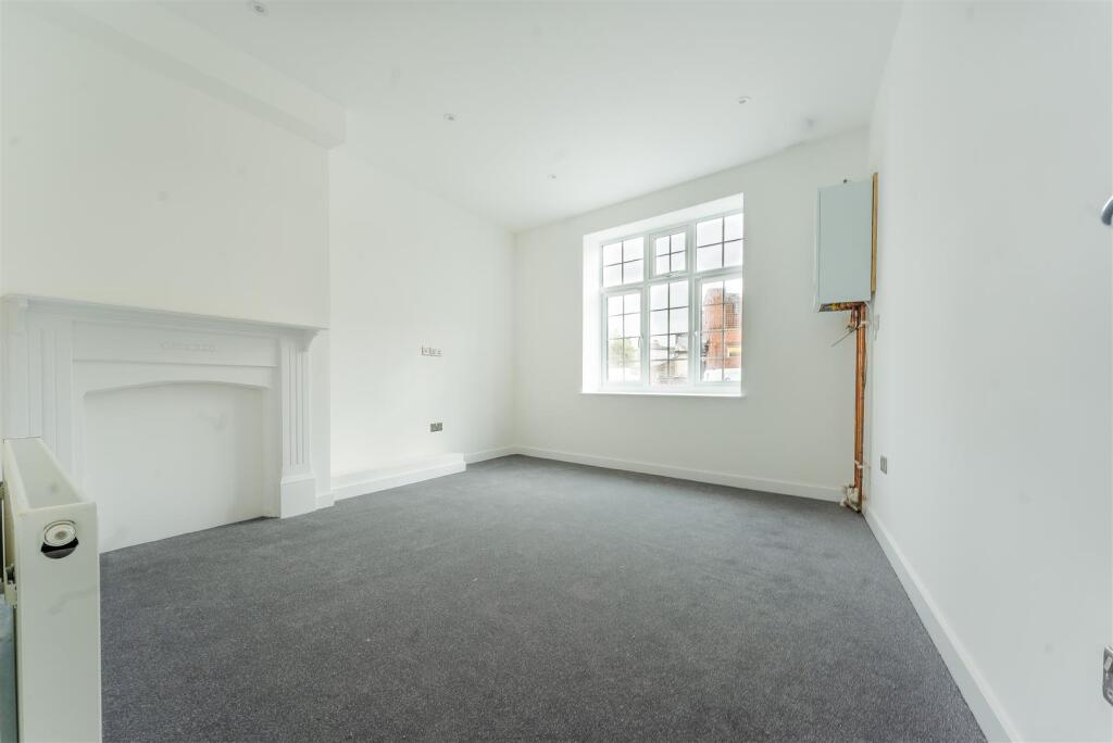 Apartment in Guildford, Charlotteville - View 5