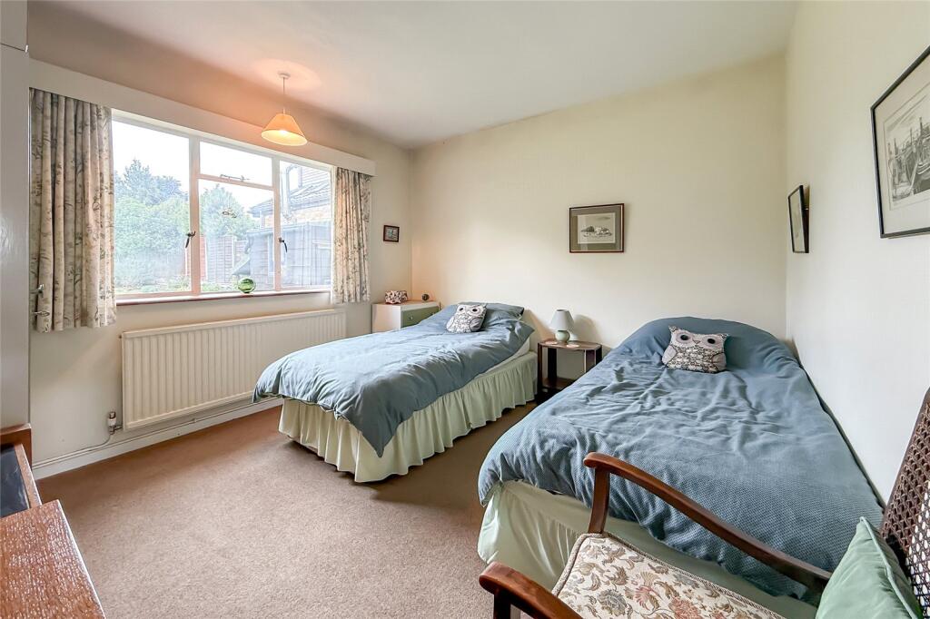 House in Harpenden, Southdown - More